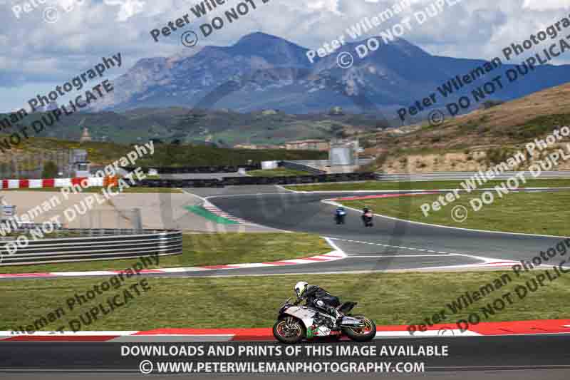 cadwell no limits trackday;cadwell park;cadwell park photographs;cadwell trackday photographs;enduro digital images;event digital images;eventdigitalimages;navarra;no limits trackdays;peter wileman photography;racing digital images;trackday digital images;trackday photos